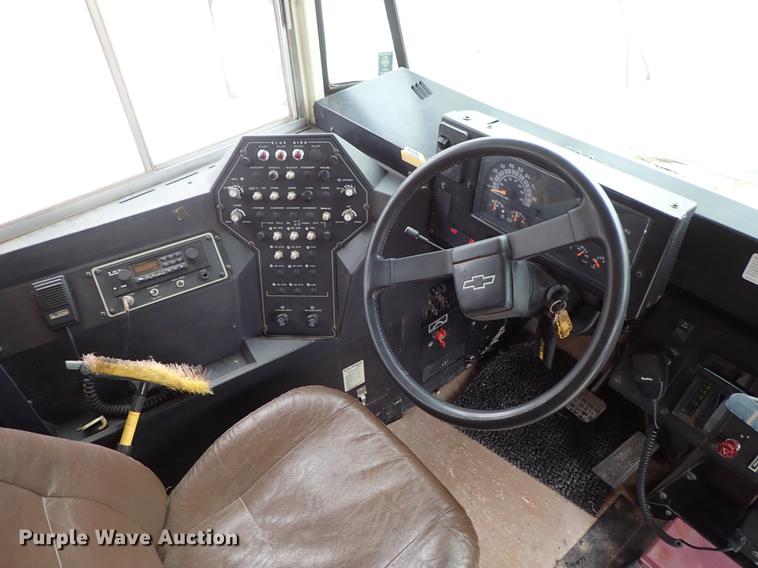 image for item DF8738 1996 Chevrolet B7 Bluebird school bus