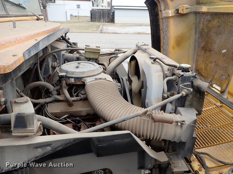 image for item DF8738 1996 Chevrolet B7 Bluebird school bus