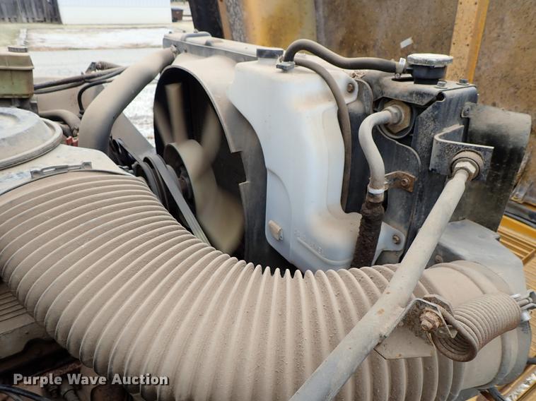 image for item DF8738 1996 Chevrolet B7 Bluebird school bus