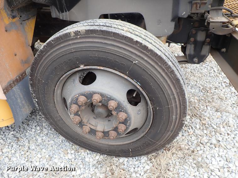 image for item DF8738 1996 Chevrolet B7 Bluebird school bus