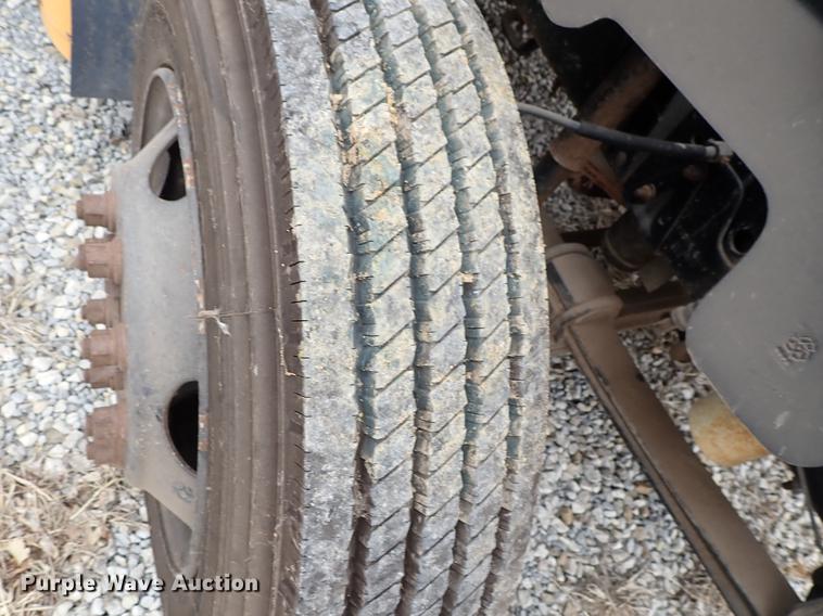 image for item DF8738 1996 Chevrolet B7 Bluebird school bus