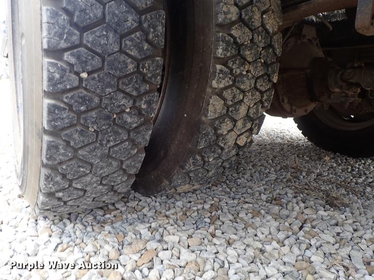 image for item DF8738 1996 Chevrolet B7 Bluebird school bus