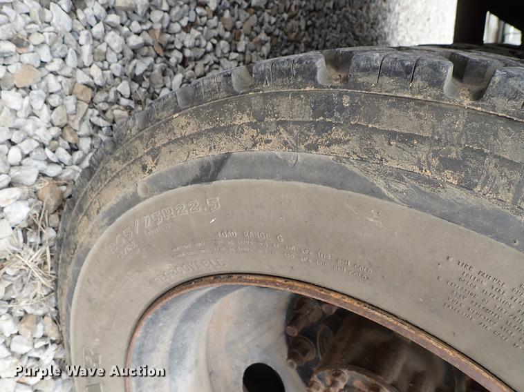 image for item DF8738 1996 Chevrolet B7 Bluebird school bus