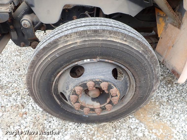 image for item DF8738 1996 Chevrolet B7 Bluebird school bus