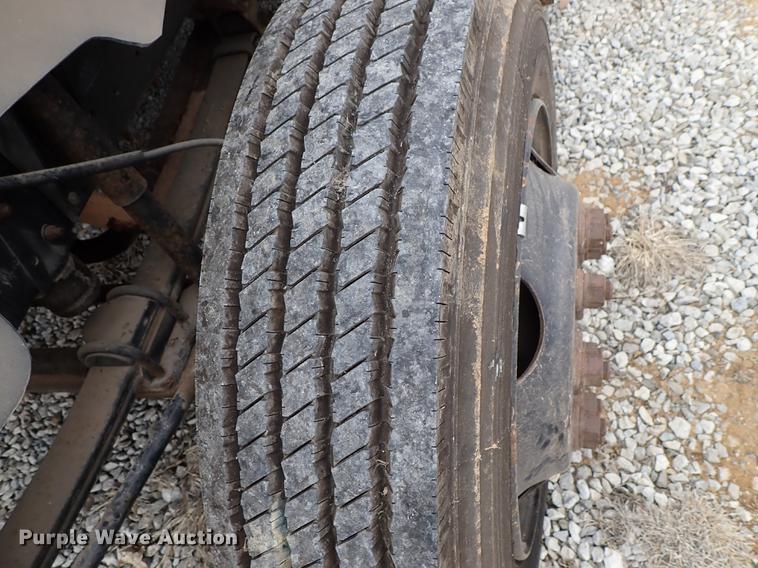 image for item DF8738 1996 Chevrolet B7 Bluebird school bus