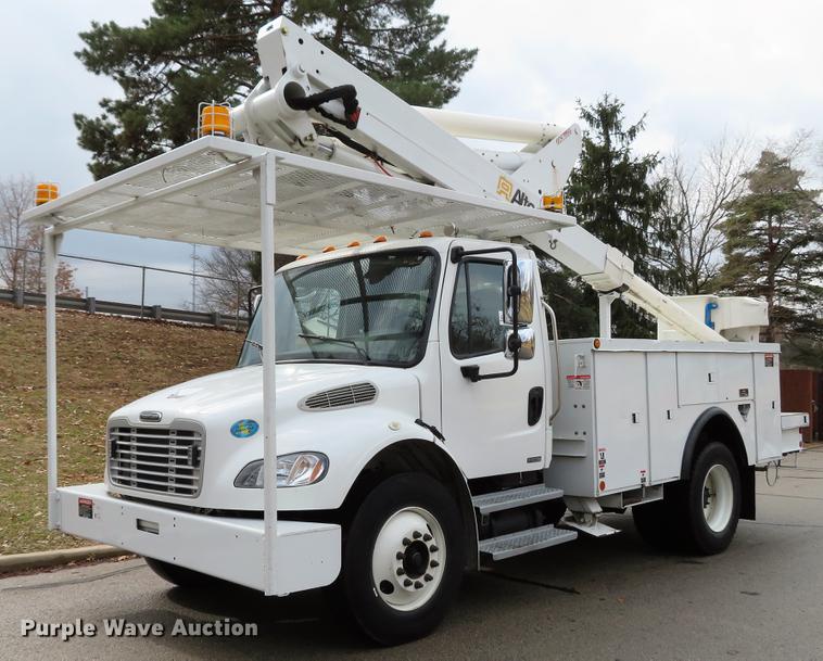 image for item DG3835 2008 Freightliner Business Class M2 bucket truck