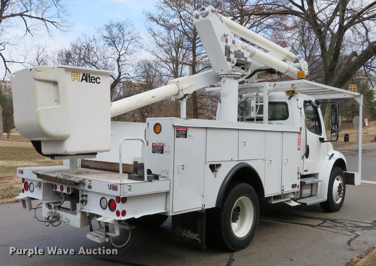 image for item DG3835 2008 Freightliner Business Class M2 bucket truck