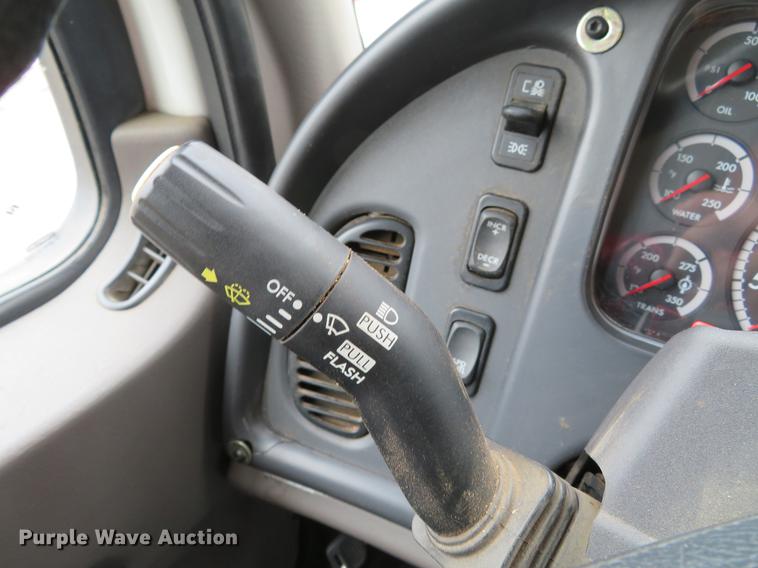 image for item DG3835 2008 Freightliner Business Class M2 bucket truck