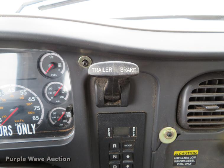 image for item DG3835 2008 Freightliner Business Class M2 bucket truck