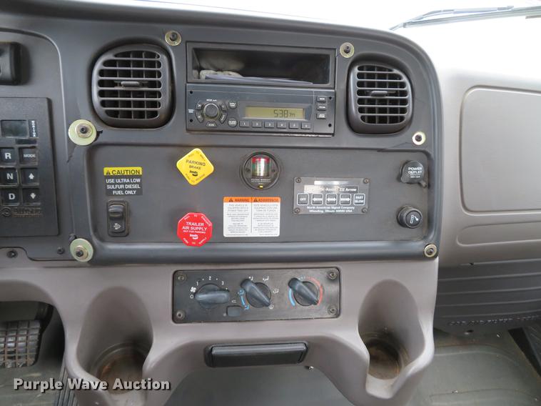 image for item DG3835 2008 Freightliner Business Class M2 bucket truck