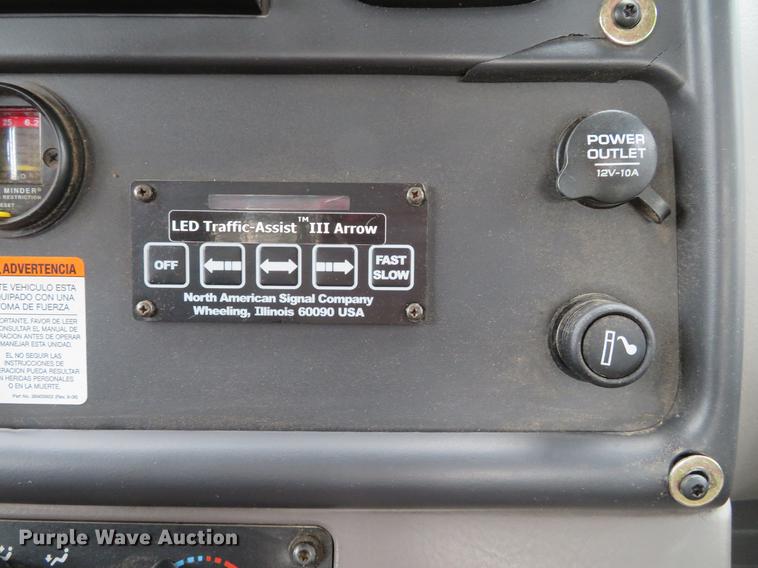 image for item DG3835 2008 Freightliner Business Class M2 bucket truck