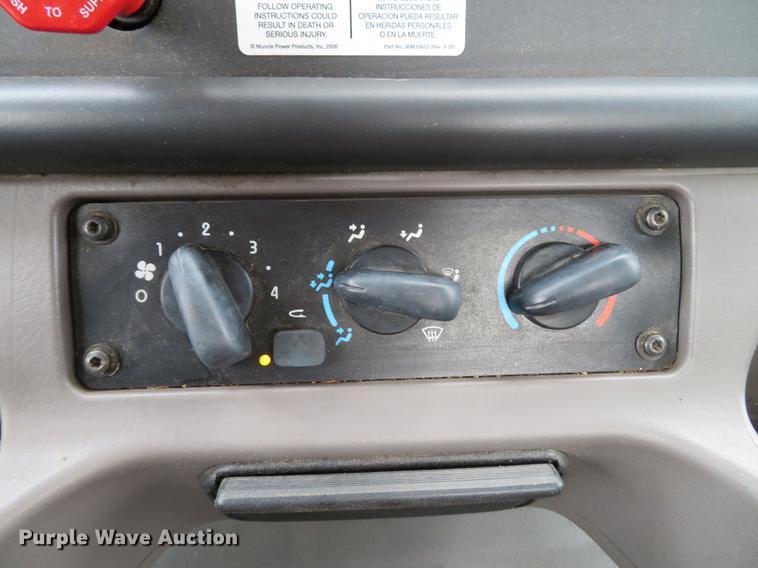 image for item DG3835 2008 Freightliner Business Class M2 bucket truck