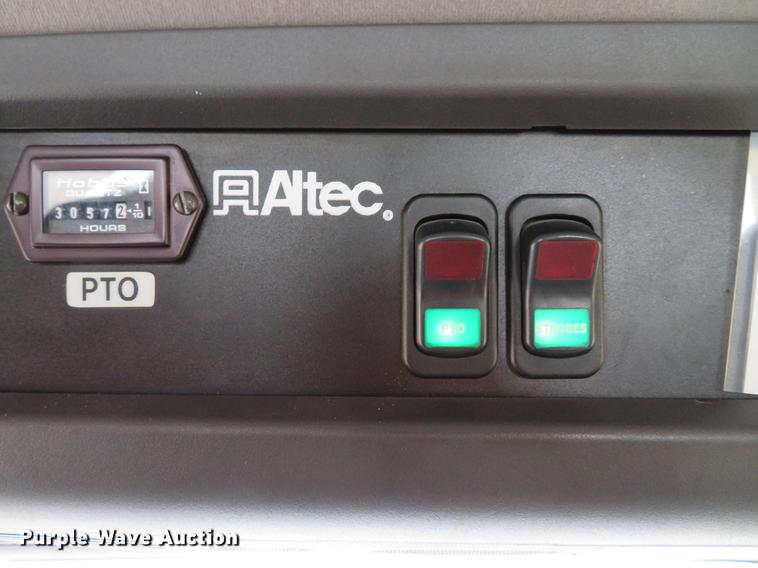 image for item DG3835 2008 Freightliner Business Class M2 bucket truck