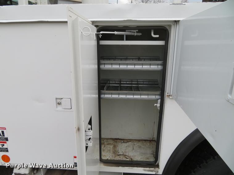 image for item DG3835 2008 Freightliner Business Class M2 bucket truck