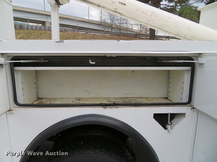 image for item DG3835 2008 Freightliner Business Class M2 bucket truck