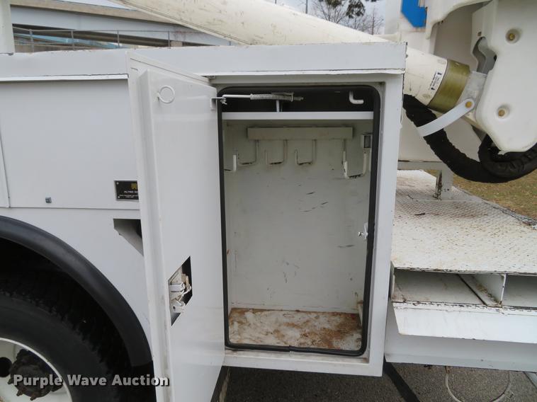 image for item DG3835 2008 Freightliner Business Class M2 bucket truck