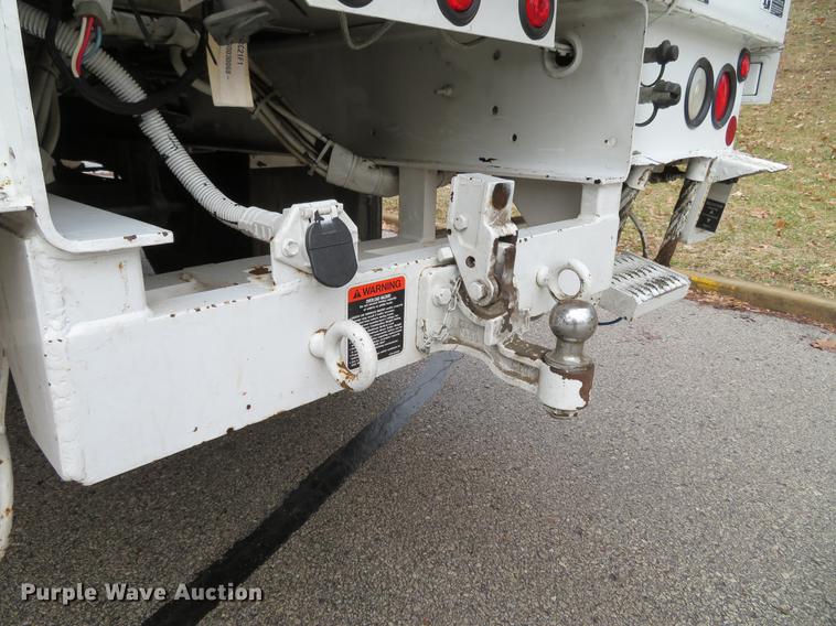 image for item DG3835 2008 Freightliner Business Class M2 bucket truck