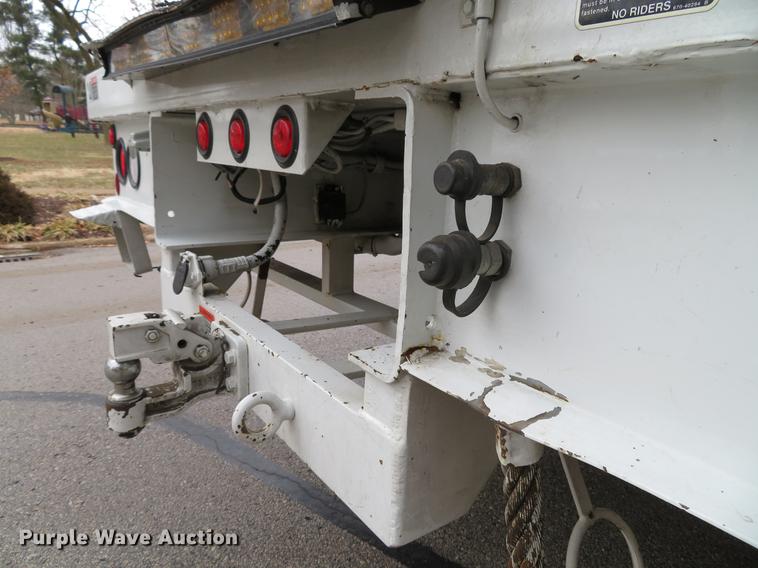 image for item DG3835 2008 Freightliner Business Class M2 bucket truck