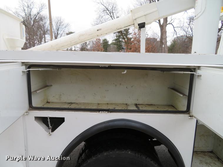 image for item DG3835 2008 Freightliner Business Class M2 bucket truck