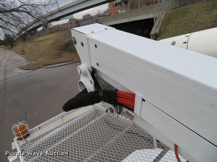 image for item DG3835 2008 Freightliner Business Class M2 bucket truck