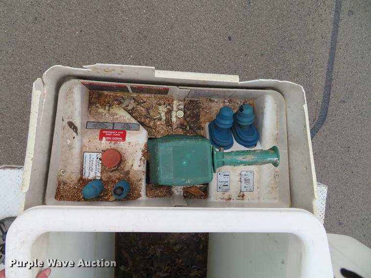 image for item DG3835 2008 Freightliner Business Class M2 bucket truck