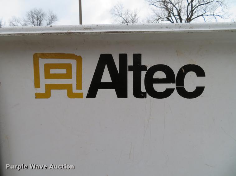 image for item DG3835 2008 Freightliner Business Class M2 bucket truck