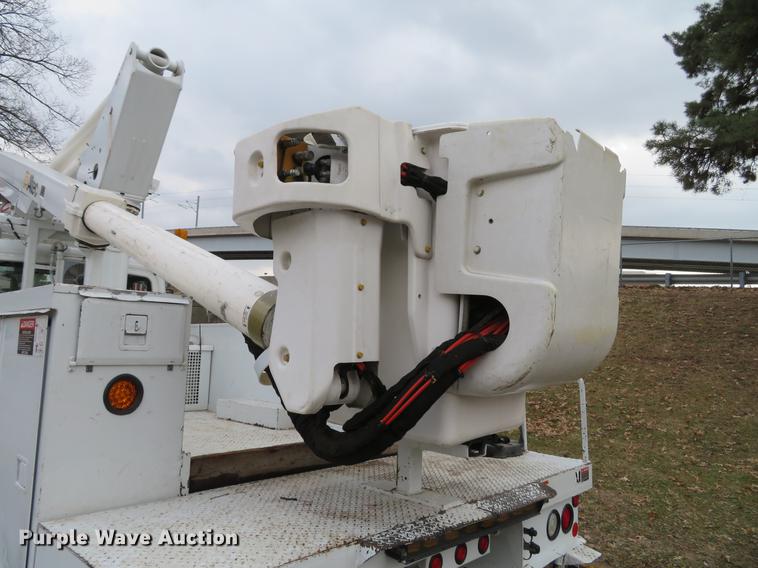 image for item DG3835 2008 Freightliner Business Class M2 bucket truck