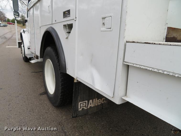 image for item DG3835 2008 Freightliner Business Class M2 bucket truck
