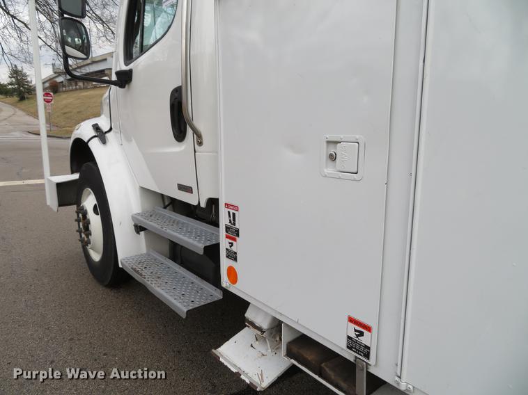 image for item DG3835 2008 Freightliner Business Class M2 bucket truck