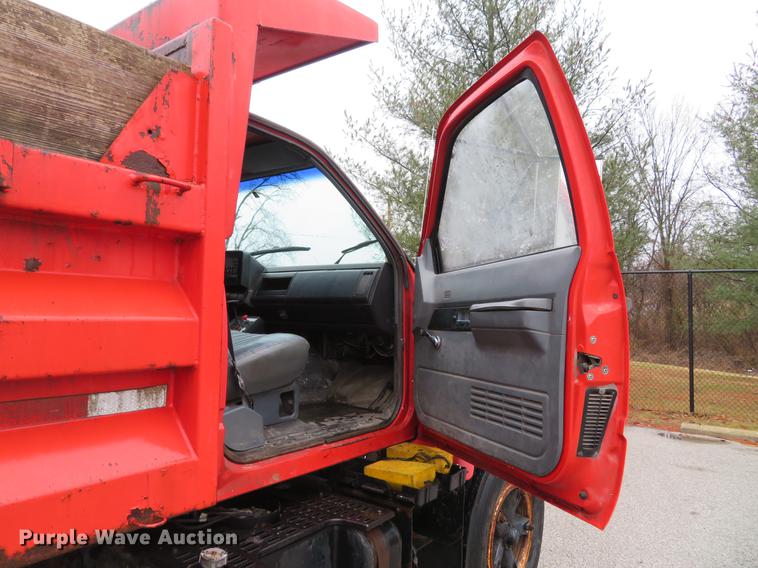 image for item DG3841 1991 Chevrolet Kodiak dump truck