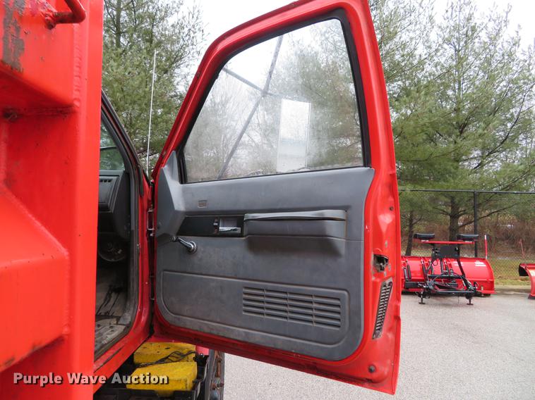 image for item DG3841 1991 Chevrolet Kodiak dump truck
