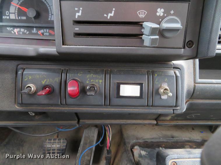 image for item DG3842 1997 Chevrolet C7500 dump flatbed truck