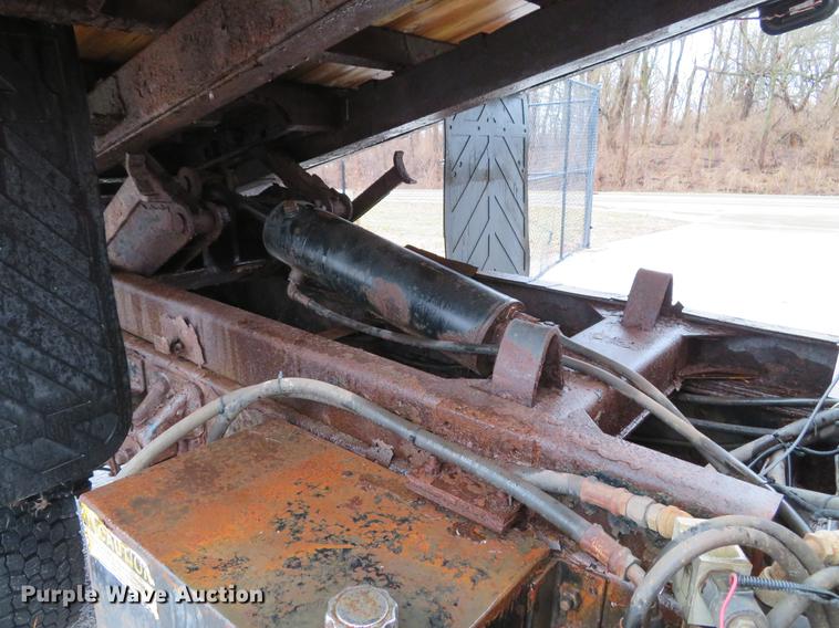 image for item DG3842 1997 Chevrolet C7500 dump flatbed truck