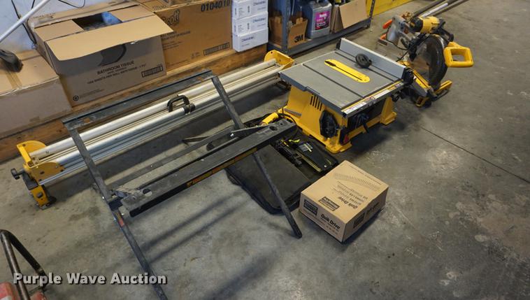 image for item DI9327 DeWalt tools