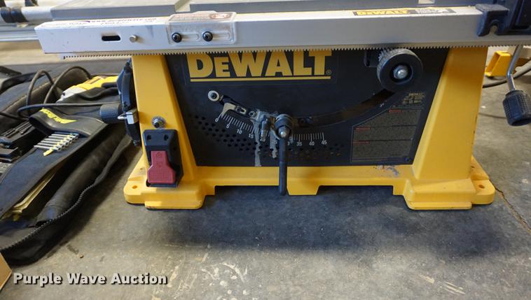 image for item DI9327 DeWalt tools