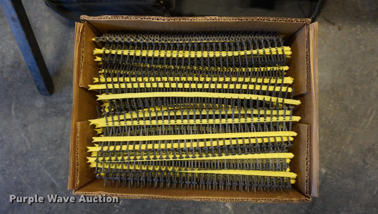 image for item DI9327 DeWalt tools