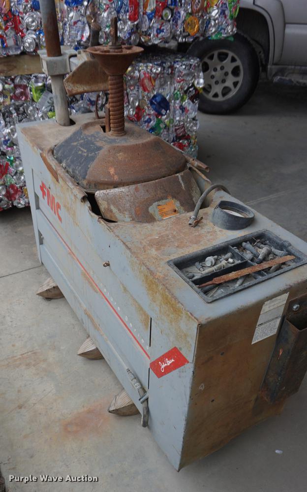 image for item DI9332 FMC 7600 tire machine