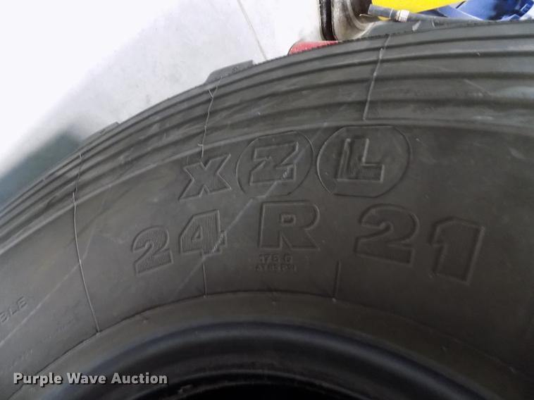image for item DY9238 (4) Michelin Radial 24R21 tires