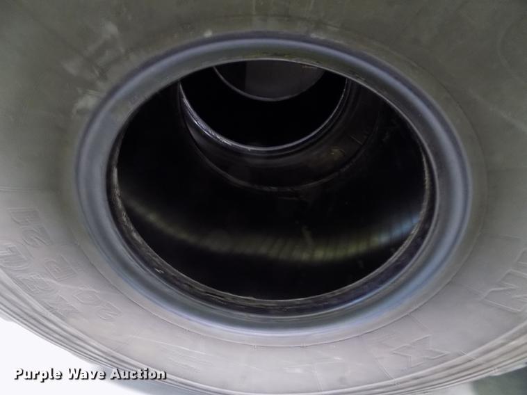 image for item DY9238 (4) Michelin Radial 24R21 tires