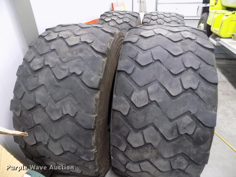 image for item DY9238 (4) Michelin Radial 24R21 tires