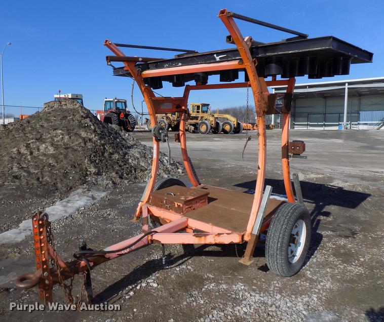 image for item DZ9635 2010 National Sign Arolite Curve 40 arrow board trailer