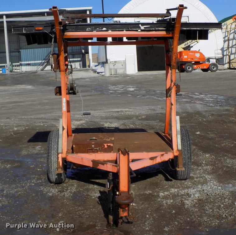 image for item DZ9635 2010 National Sign Arolite Curve 40 arrow board trailer