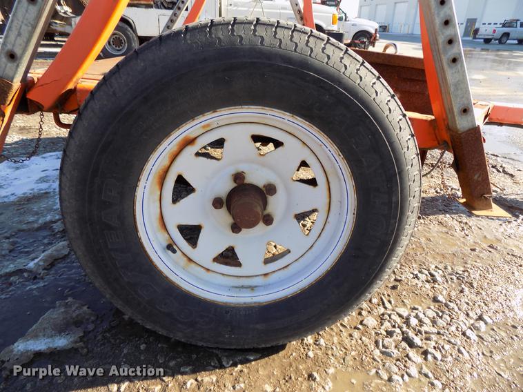 image for item DZ9635 2010 National Sign Arolite Curve 40 arrow board trailer