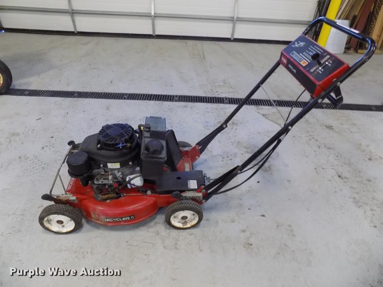 image for item DZ9636 2012 Toro 22198 Proline lawn mower