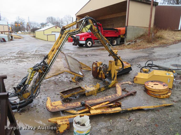 image for item EV9573 Diamond side boom mower