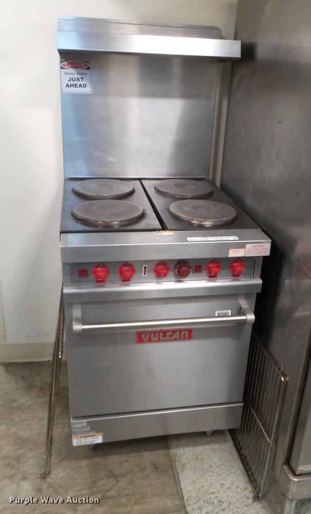 Vulcan stove/oven in Des Moines, IA Item EW9916 sold Purple Wave