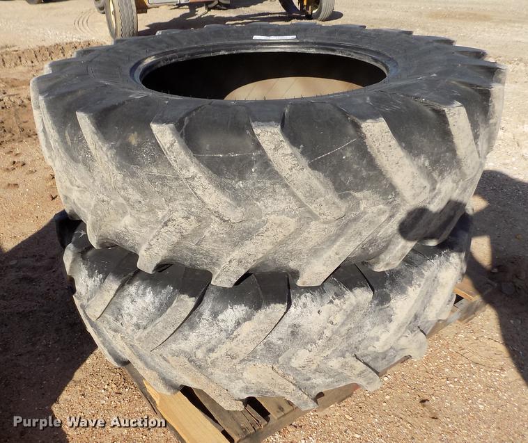 image for item FH9021 (2) Michelin 14.9R28 tires