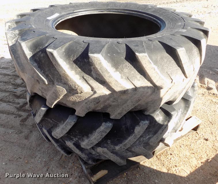 image for item FH9021 (2) Michelin 14.9R28 tires