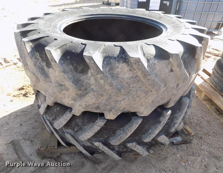 image for item FH9021 (2) Michelin 14.9R28 tires