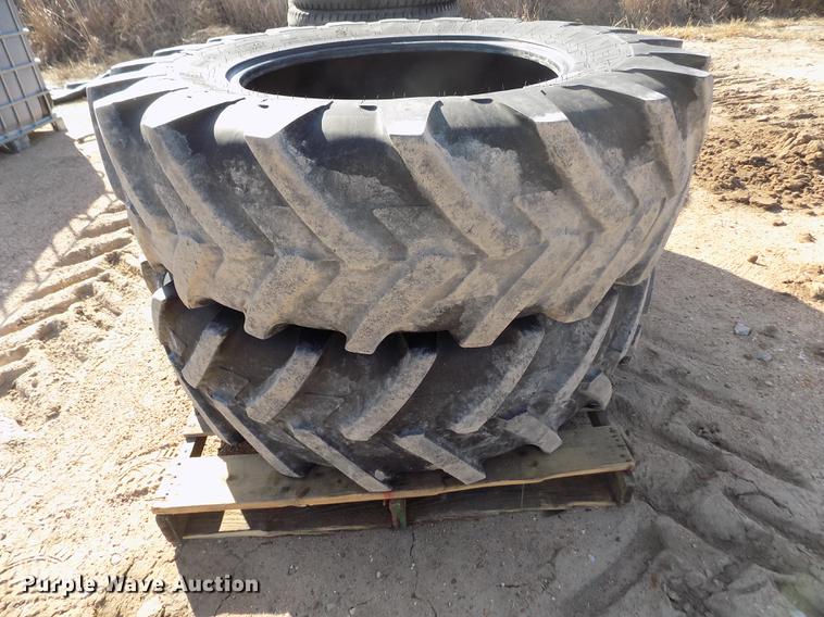 image for item FH9021 (2) Michelin 14.9R28 tires